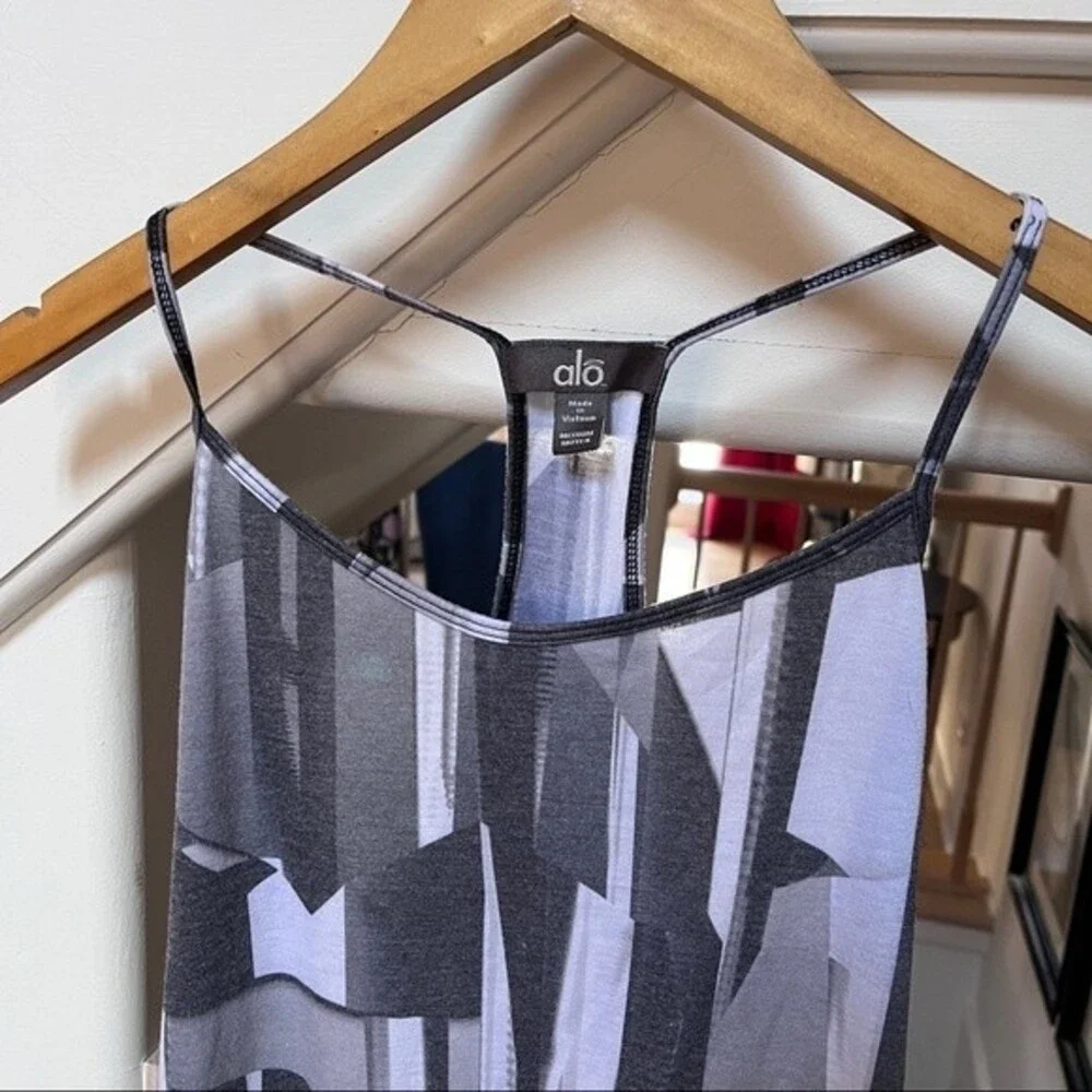 Alo Abstract Print Tank in Grey Black and White M